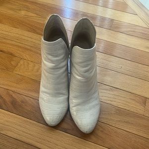 Gently Worn Steve Madden Booties